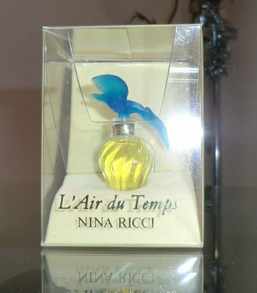 L Air Du Temps Colombes Bleues Parfum Ml De Nina Ricci