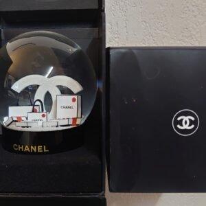 BOULE A NEIGE NOEL de CHANEL - 14 CM x 11 CM