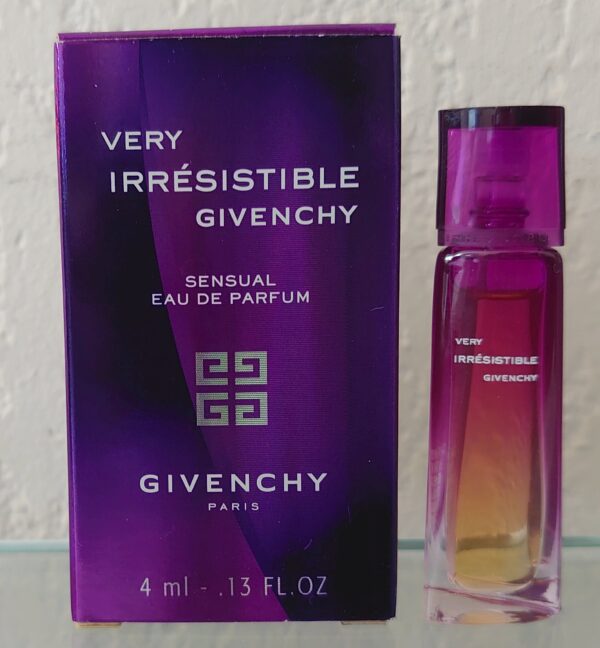 VERY IRRESISTIBLE - SENSUAL - EDP 4 ML de GIVENCHY