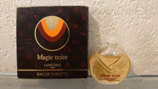 MAGIE NOIRE - Boite Pochette - EDT 7,5 ML Ecriture Rouge de LANCOME