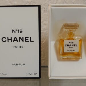 N° 19 - PARFUM 1,5 ML de CHANEL
