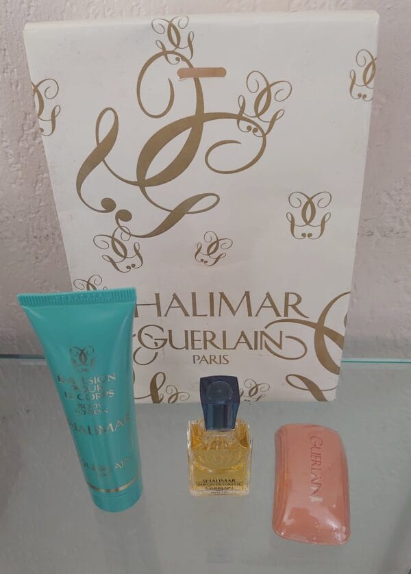 COFFRET SHALIMAR - EDT 7,5 ML + Emulsion Corps 25 ML + Savon 25 g. de GUERLAIN