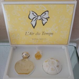 COFFRET L' AIR DU TEMPS - EDT 25 ML + Parfum 3,5 ML + Savon 25 g. de RICCI