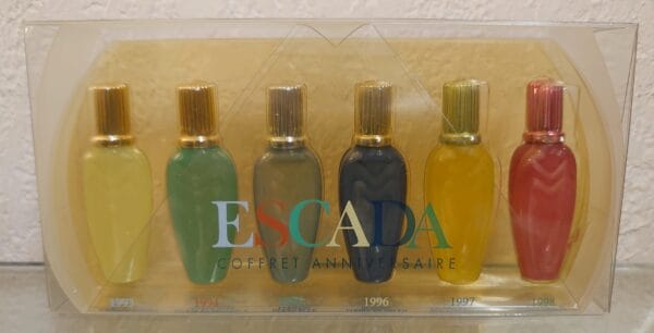 COFFRET ANNIVERSAIRE - 6 X EDT 4 ML de ESCADA