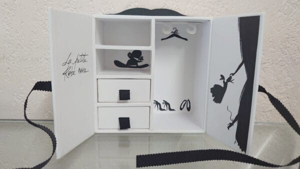 COFFRET LA PETITE ROBE NOIRE - LE DRESSING de Kuntzel et Deygas pour GUERLAIN