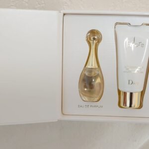 COFFRET J' ADORE - Boite Aimantée - EDP 5 ML + Lait 20 ML de DIOR