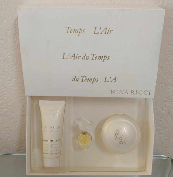 COFFRET L' AIR DU TEMPS - EDT 2,5 ML + Creme 25 ML + Savon 25 G. de RICCI