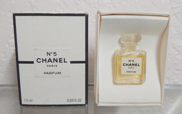 N° 5 - PARFUM 1,5 ML Trait Noir Petite Boite de CHANEL