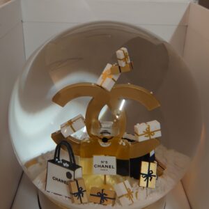 N° 5 - Boule a Neige Dorée de CHANEL