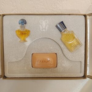COFFRET SHALIMAR - Parfum 2 Ml + PDT 7,5 ML + Savon 25g. de GUERLAIN