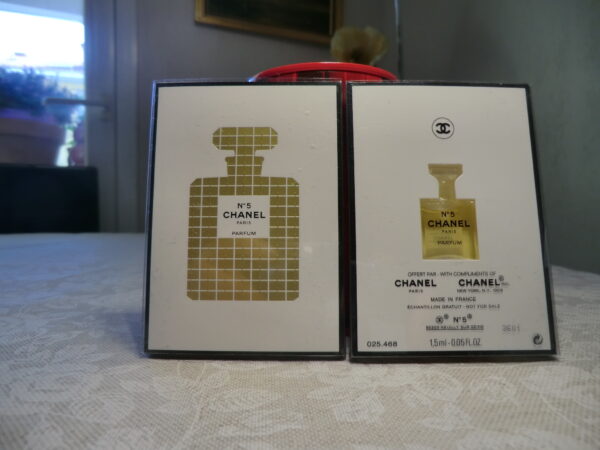 N° 5 PARFUM 1,5 ML Boite Plate de CHANEL