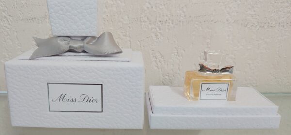 MISS DIOR - Boite Rectangle Noeud Gris - EDP 5 ML de DIOR