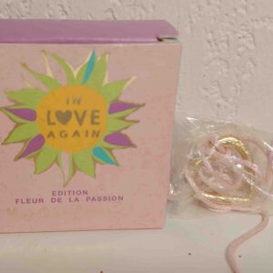 IN LOVE AGAIN - Pendentif Fleur de Passion de SAINT LAURENT