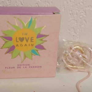 IN LOVE AGAIN - Pendentif Fleur de Passion de SAINT LAURENT