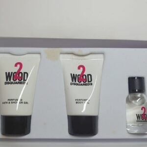 COFFRET DSQUARED2 WOOD - EDT 5 ML + 2 X Gels 25 ML de EUROITALIA