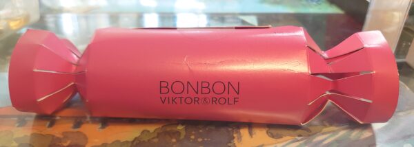 COFFRET BONBON - EDP 7 ML + Gel Douche 15 ML + Lait 15 ML de VIKTOR ET ROLF