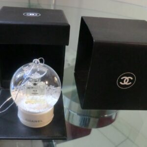 N° 5 L' EAU- Mini Boule à Neige de Noel de CHANEL
