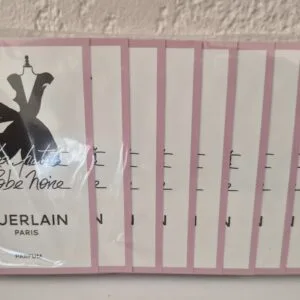 LA PETITE ROBE NOIRE - 10 X Echantillons - Parfum 0,8 ML de GUERLAIN