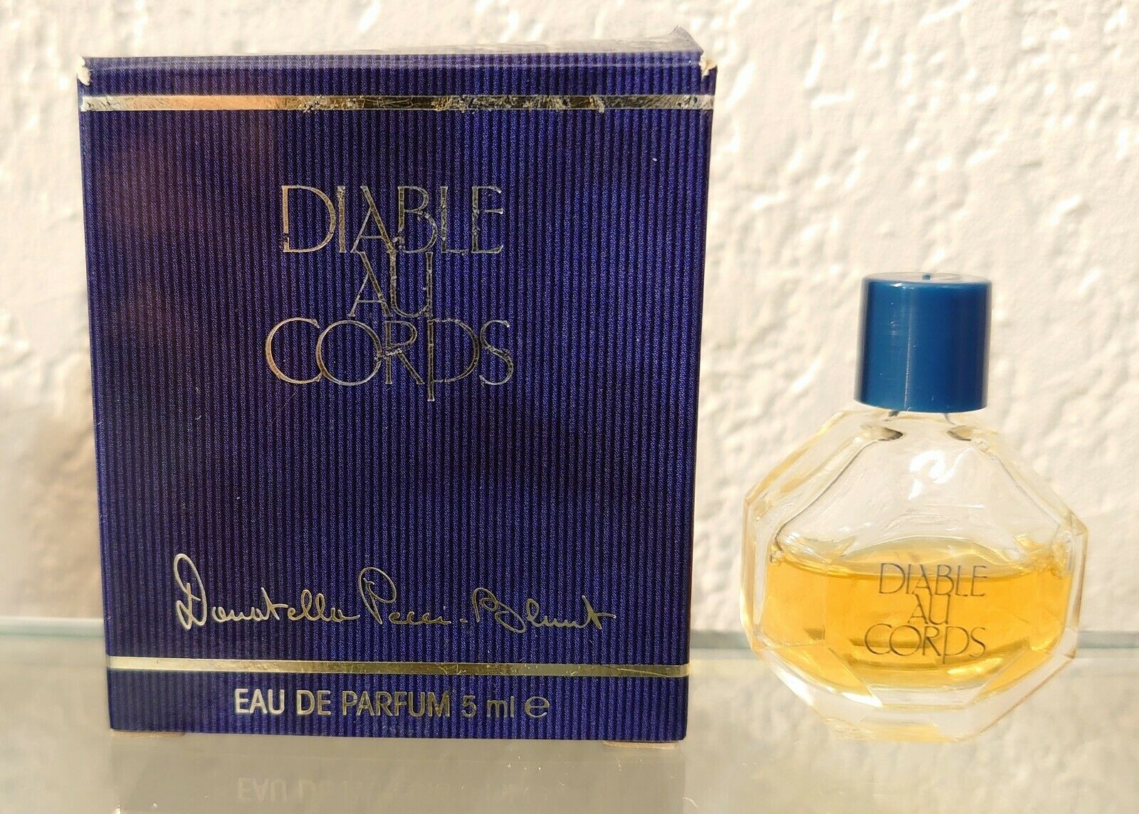 Diable Au Corps by Donatella Pecci-blunt Eau De Parfum 