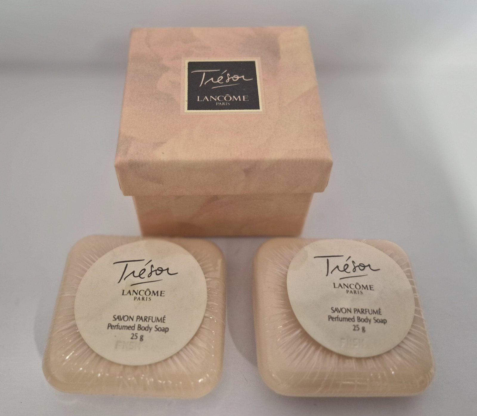 TRESOR – 2 X Savons Pétales 25 g. de LANCOME